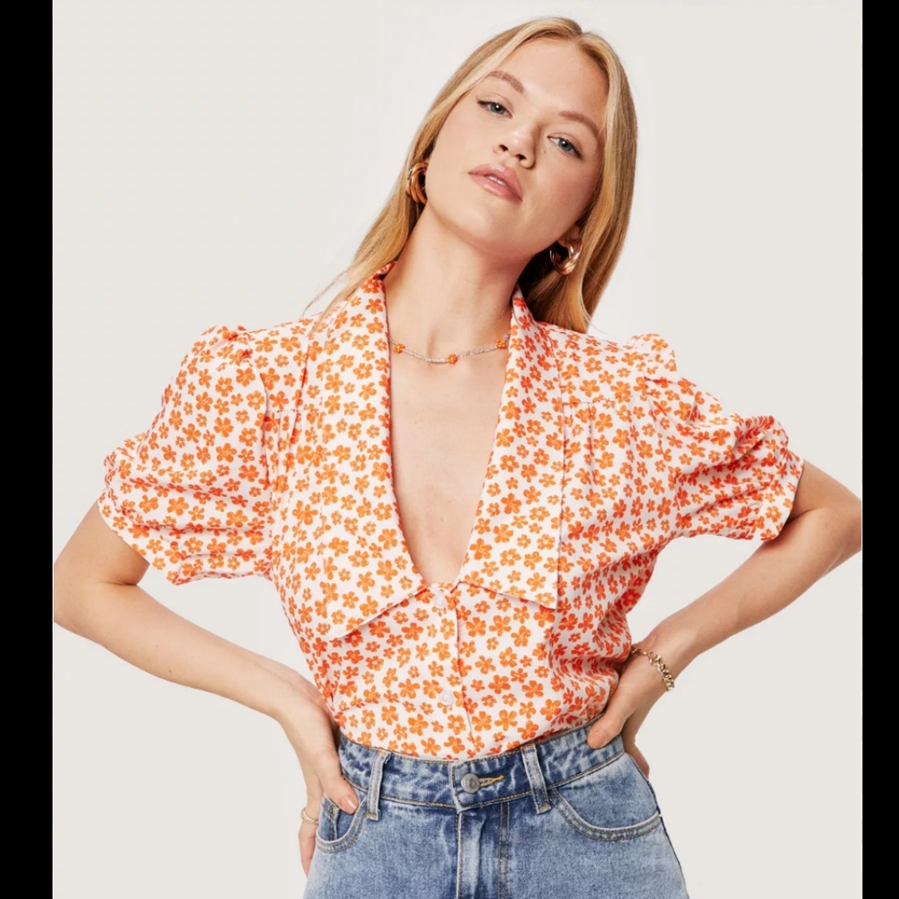 ⭐HOST PICK⭐ Nasty Gal Orange & White Floral Print Puff Sleeve V Neck Blouse